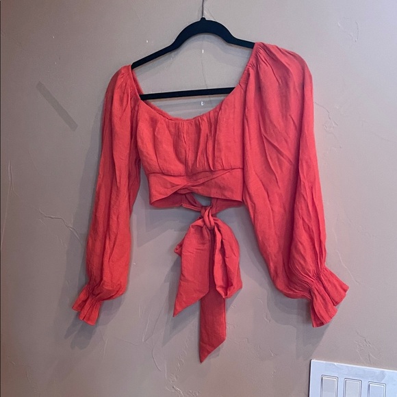 Source Unknown Tops - Source Unknown Coral Tie-Front Long Sleeve Crop Top